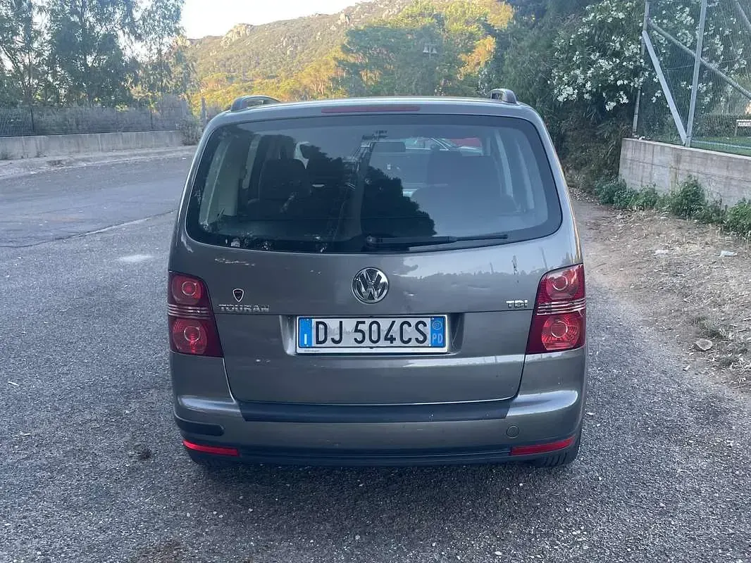 Usata VW Touran Trendline 105 CV (77 kW) 2007 Grigio Monovolume
