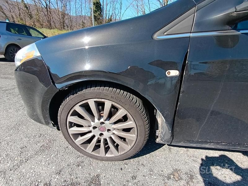 Usata Fiat Bravo 105 CV (77 kW) 2008 Nero Utilitaria