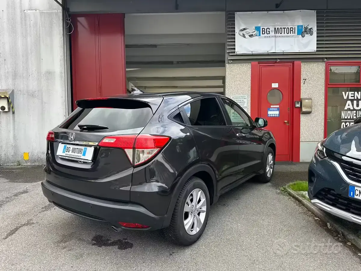 Usata Honda HR-V Elegance 131 CV (96 kW) 2020 Grigio SUV