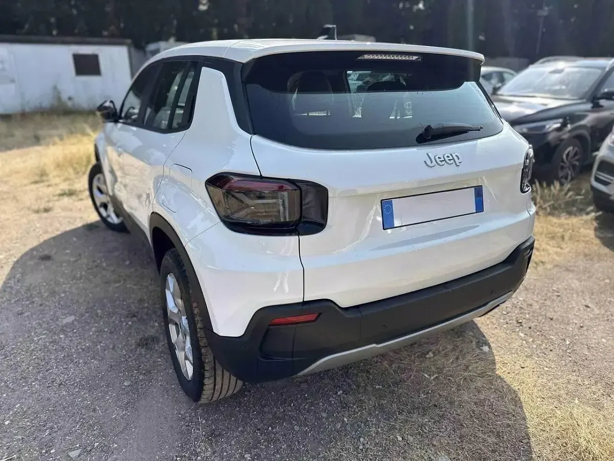 Usata Jeep Avenger Altitude 101 CV (74 kW) 2024 Bianco SUV