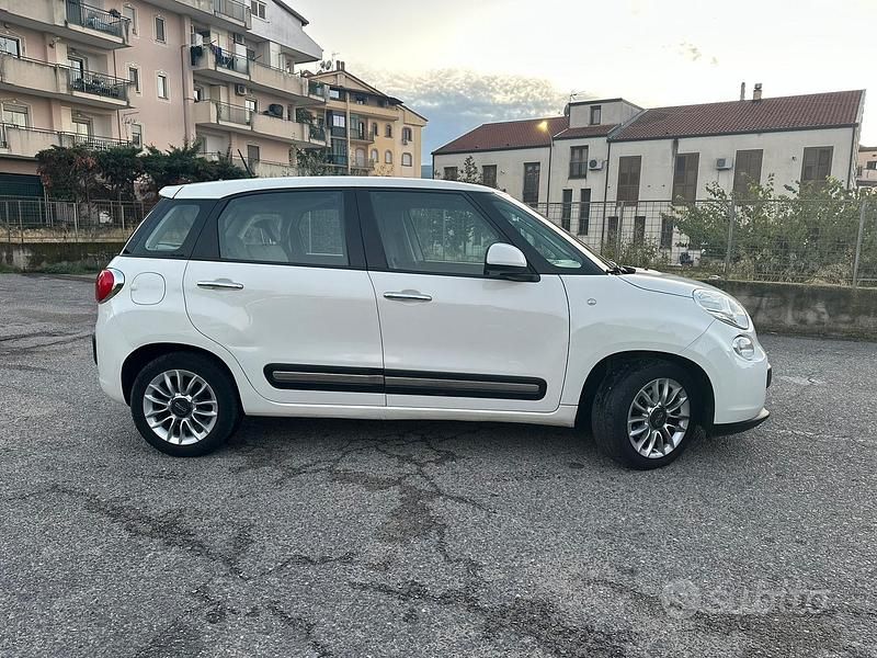Begagnad Fiat 500L 85 HK (62 kW) 2014 Minibuss