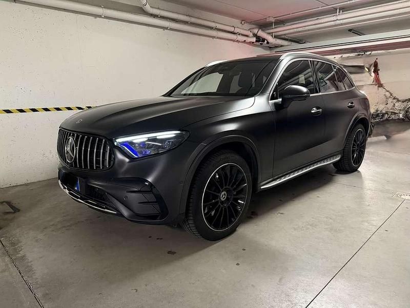 Usata Mercedes GLC400d AMG Line Premium Plus 252 CV (185 kW) 2023 Nero SUV