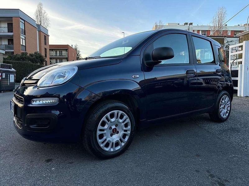 Usata Fiat Panda 69 CV (50 kW) 2018 Blu/azzurro Utilitaria