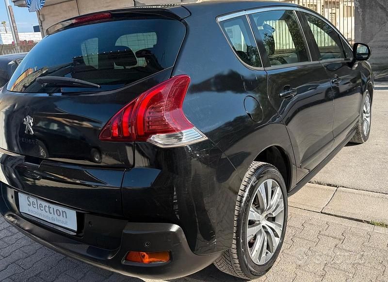 Usata Peugeot 3008 110 CV (80 kW) 2015 Nero Station wagon