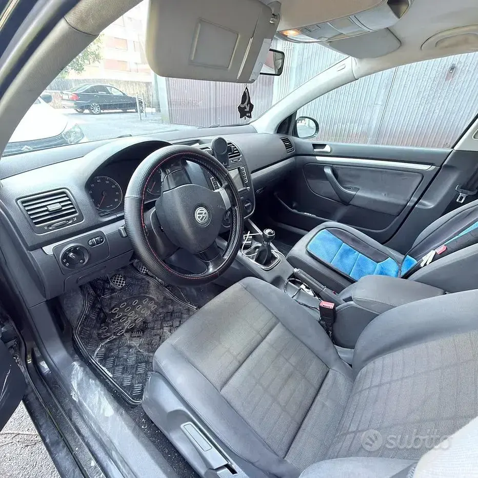 Usata VW Golf V 102 CV (75 kW) 2007 Nero Berlina