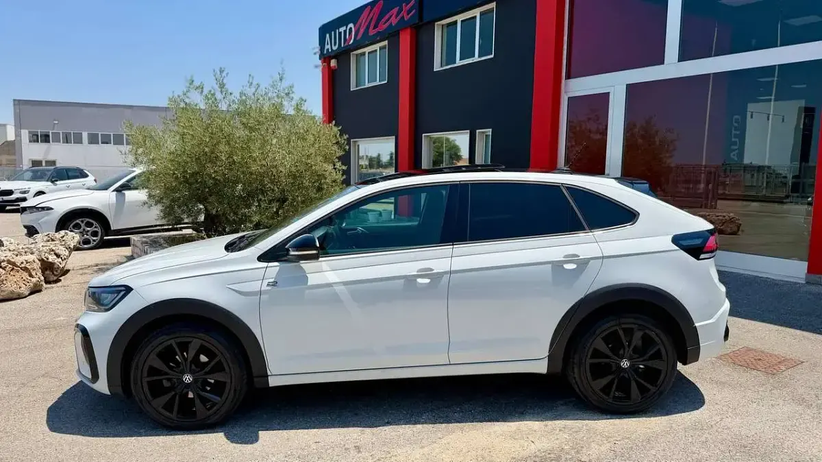 Usata VW Taigo R-line 116 CV (85 kW) 2024 Bianco met. SUV