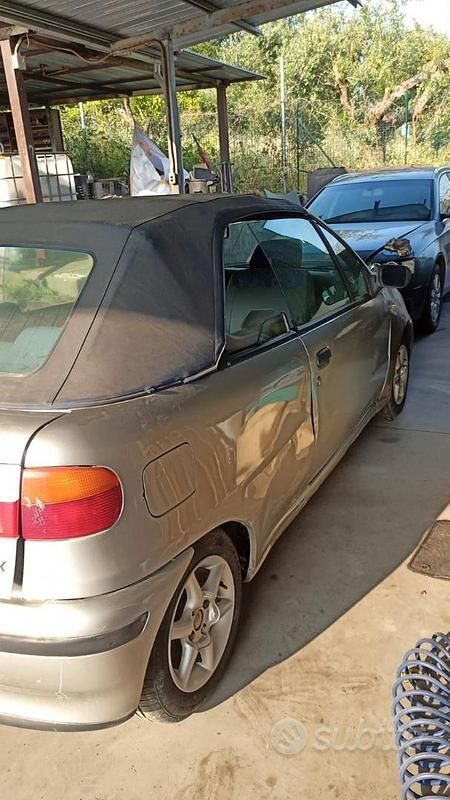 Usata Fiat Punto Cabriolet 60 CV (44 kW) 1996 Grigio Cabrio