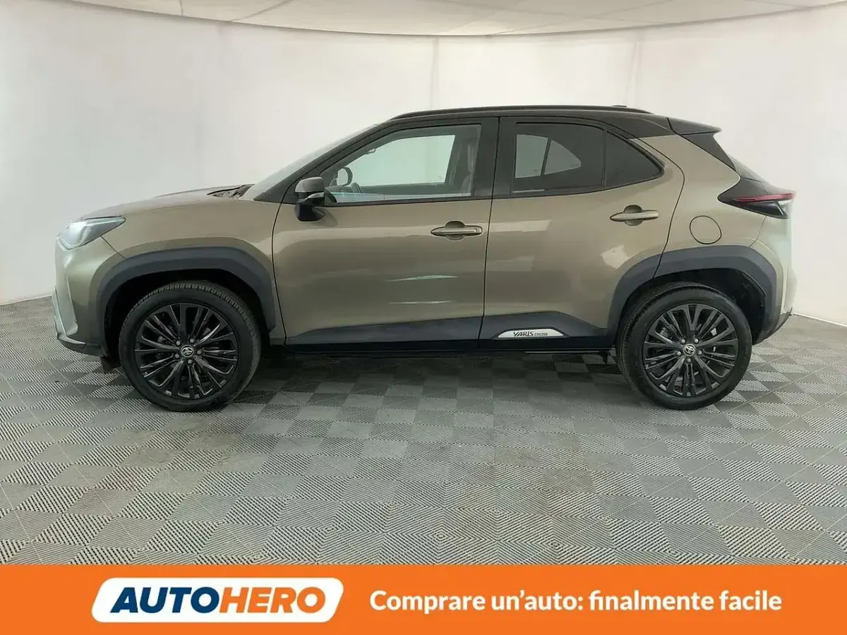 Usata Toyota Yaris Cross 116 CV (85 kW) 2024 Marrone SUV