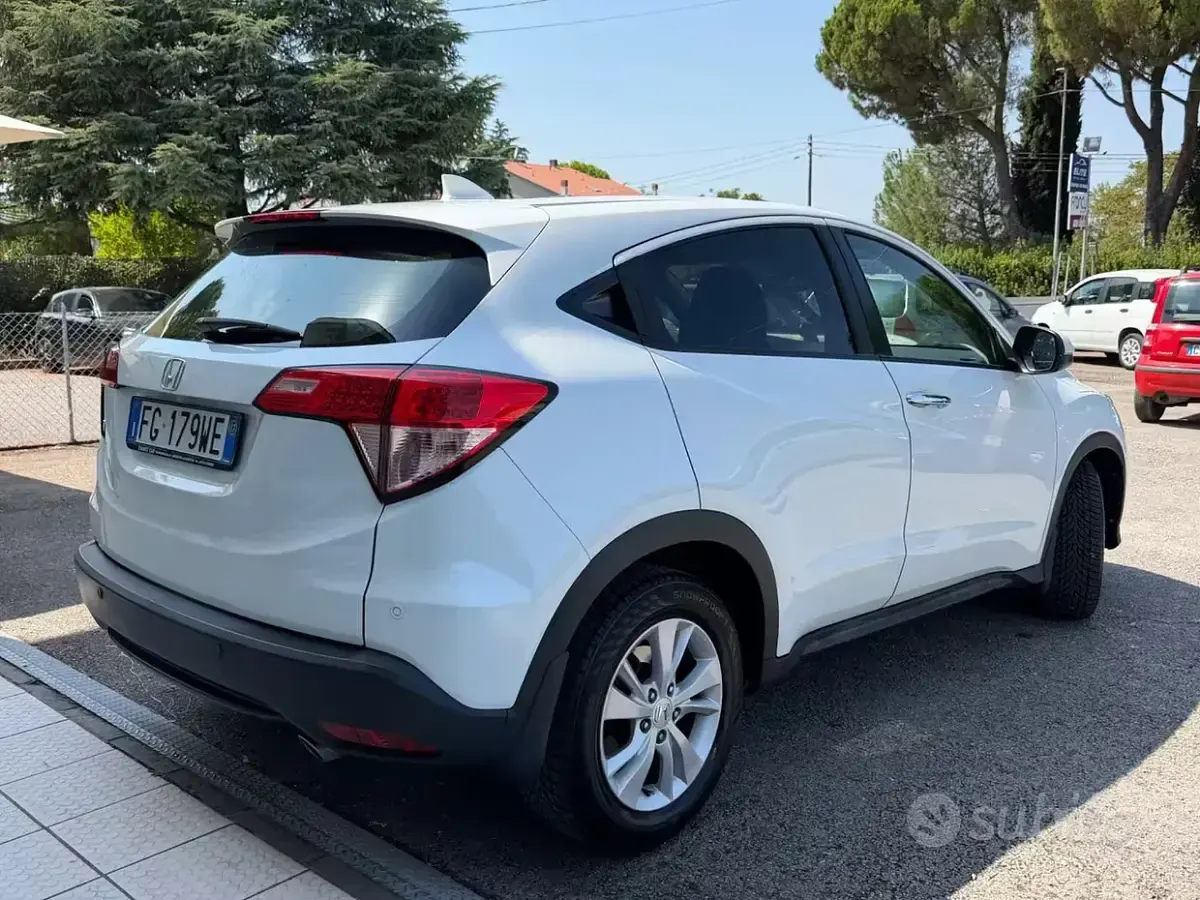 Usata Honda HR-V Elegance 120 CV (88 kW) 2017 Bianco SUV
