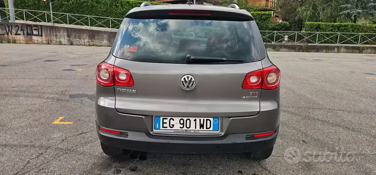 Usata VW Tiguan Trendline 150 CV (110 kW) 2011 Grigio SUV