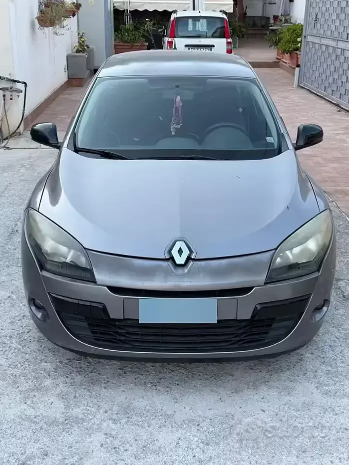 Usata Renault Mégane 110 CV (80 kW) 2011 Grigio Berlina