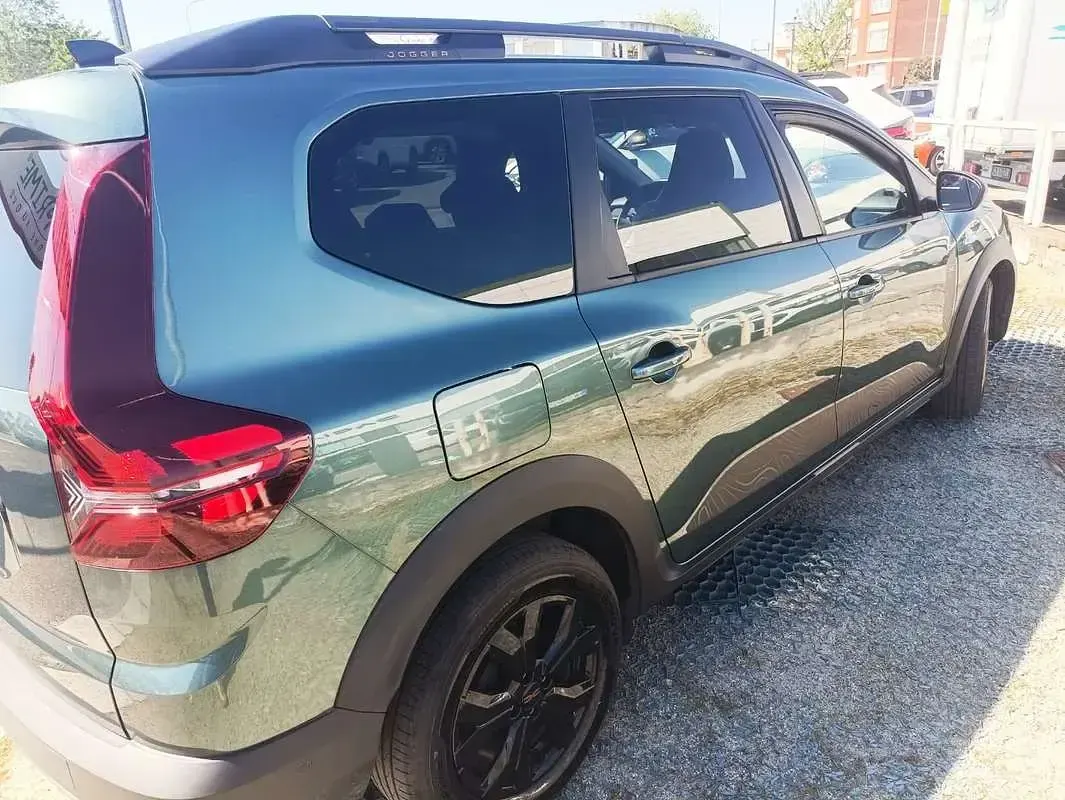 Usata Dacia Jogger Extreme 101 CV (74 kW) 2025 Verde Monovolume