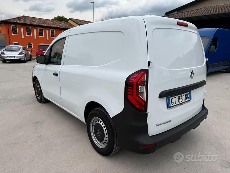Usata Renault Kangoo SE 95 CV (69 kW) 2024 Bianco Monovolume