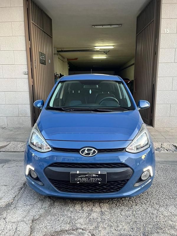 Usata Hyundai i10 67 CV (49 kW) 2016 Blu Utilitaria