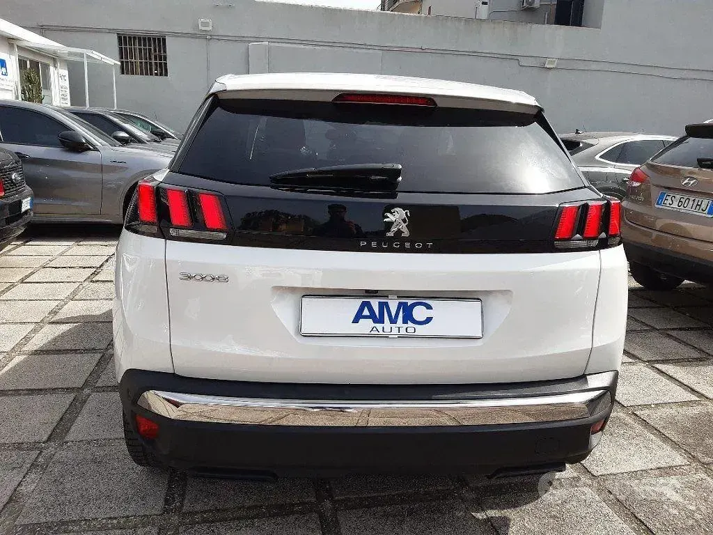 Usata Peugeot 3008 GT 131 CV (96 kW) 2022 Bianco SUV