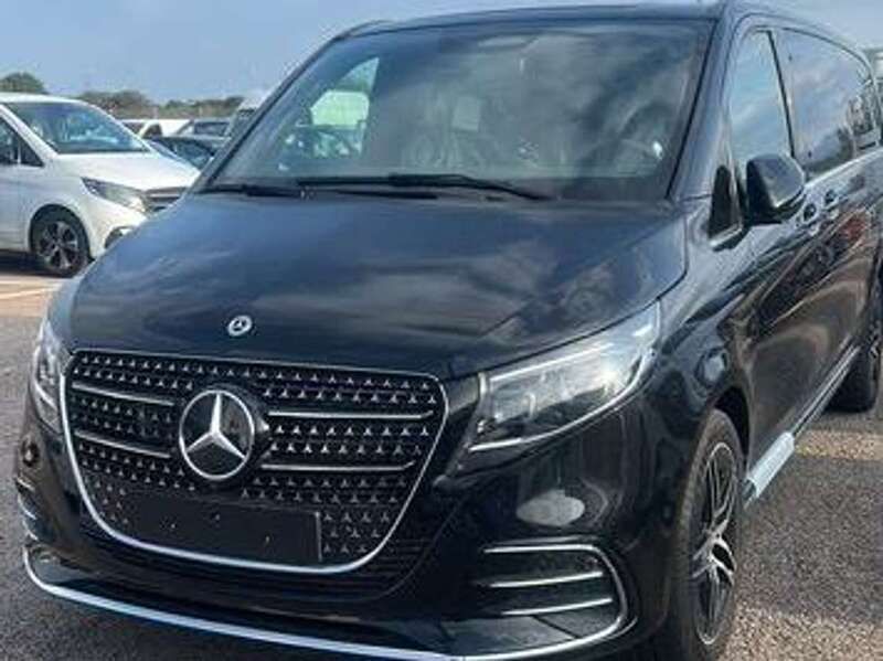 Nuova Mercedes V250 Avantgarde 190 CV (139 kW) 2025 Nero Monovolume