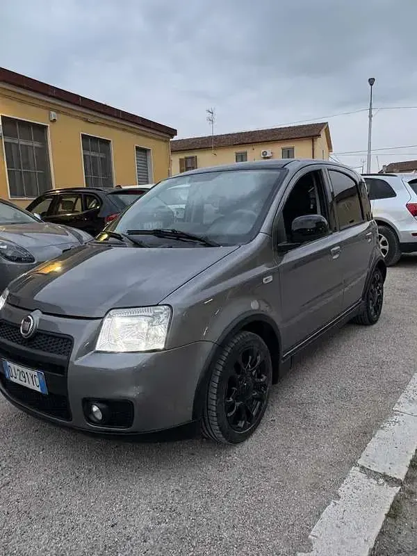 Usata Fiat Panda 101 CV (74 kW) 2007 Utilitaria