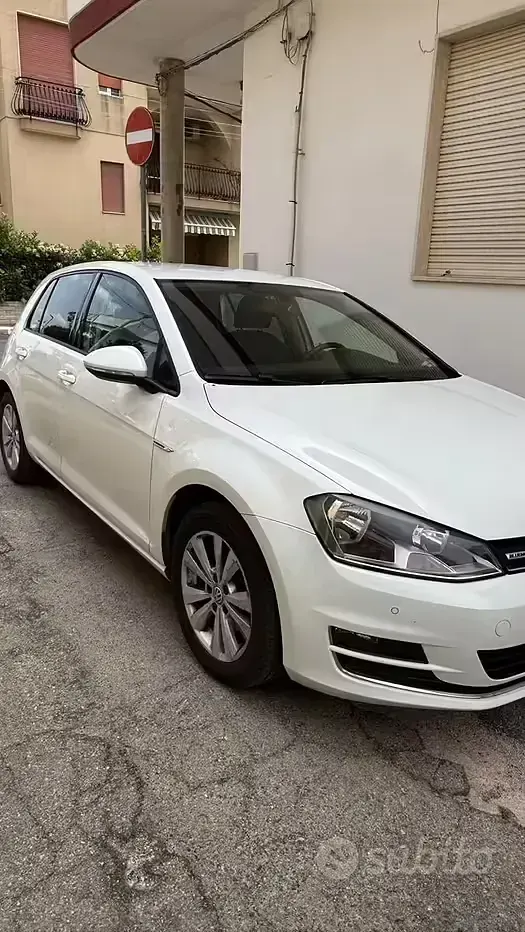 Usata VW Golf VII 110 CV (80 kW) 2015 Bianco Berlina