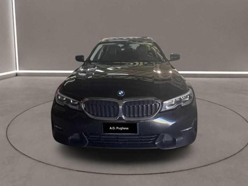 Nero Usata 2020 BMW 318 Comfort Edition Station wagon | 22.400 € (Cara) - Immagine 1/4
