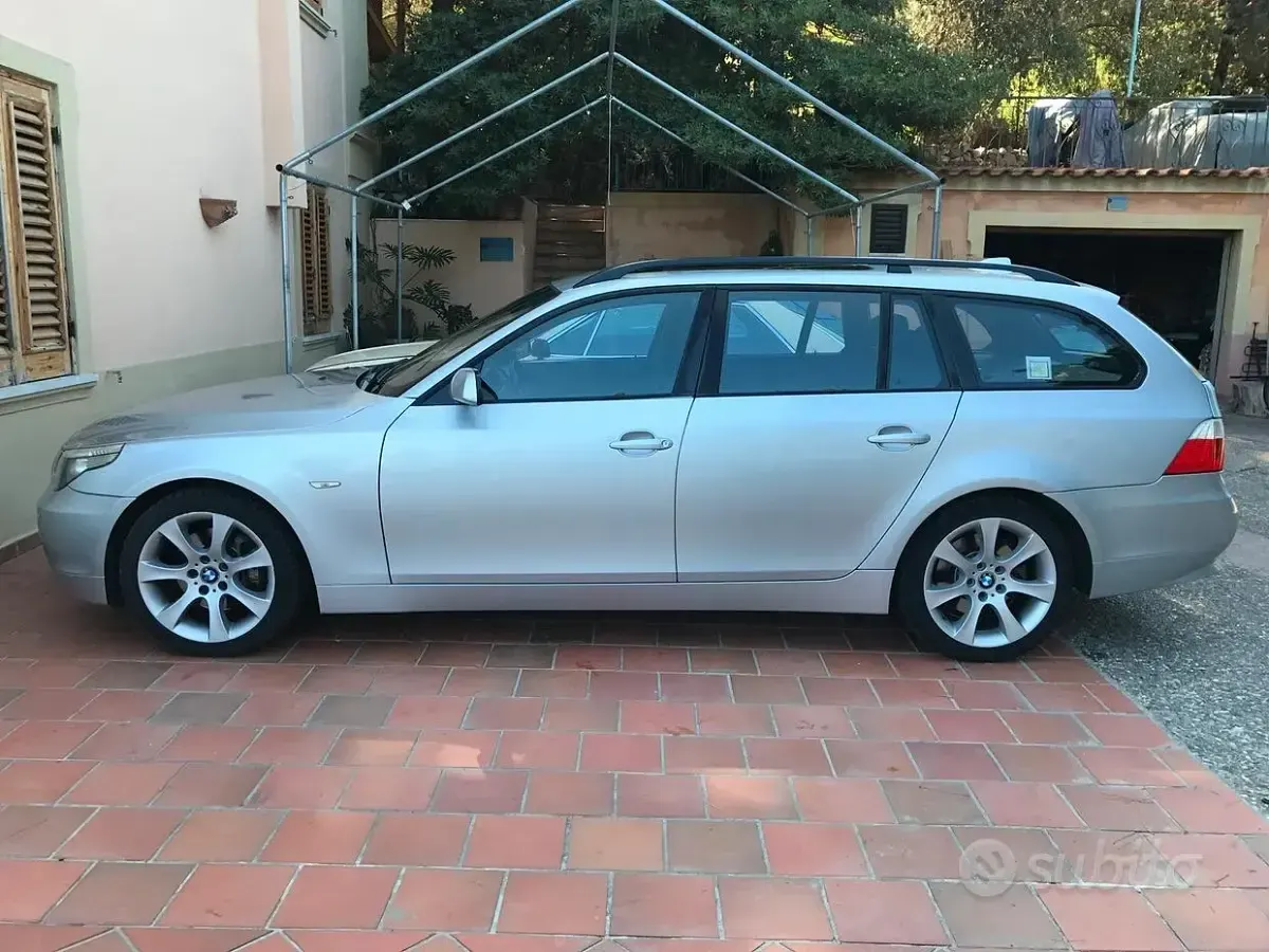 Usata BMW 530 258 CV (189 kW) 2006 Grigio Station wagon