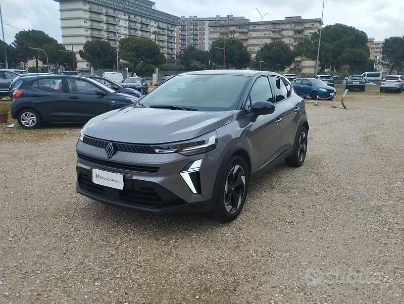 Usata Renault Captur Techno 91 CV (66 kW) 2025 Grigio SUV