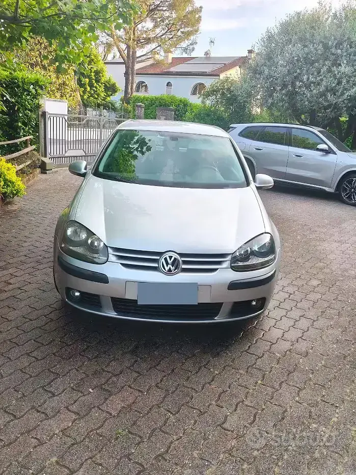Usata VW Golf IV 115 CV (84 kW) 2005 Grigio Berlina