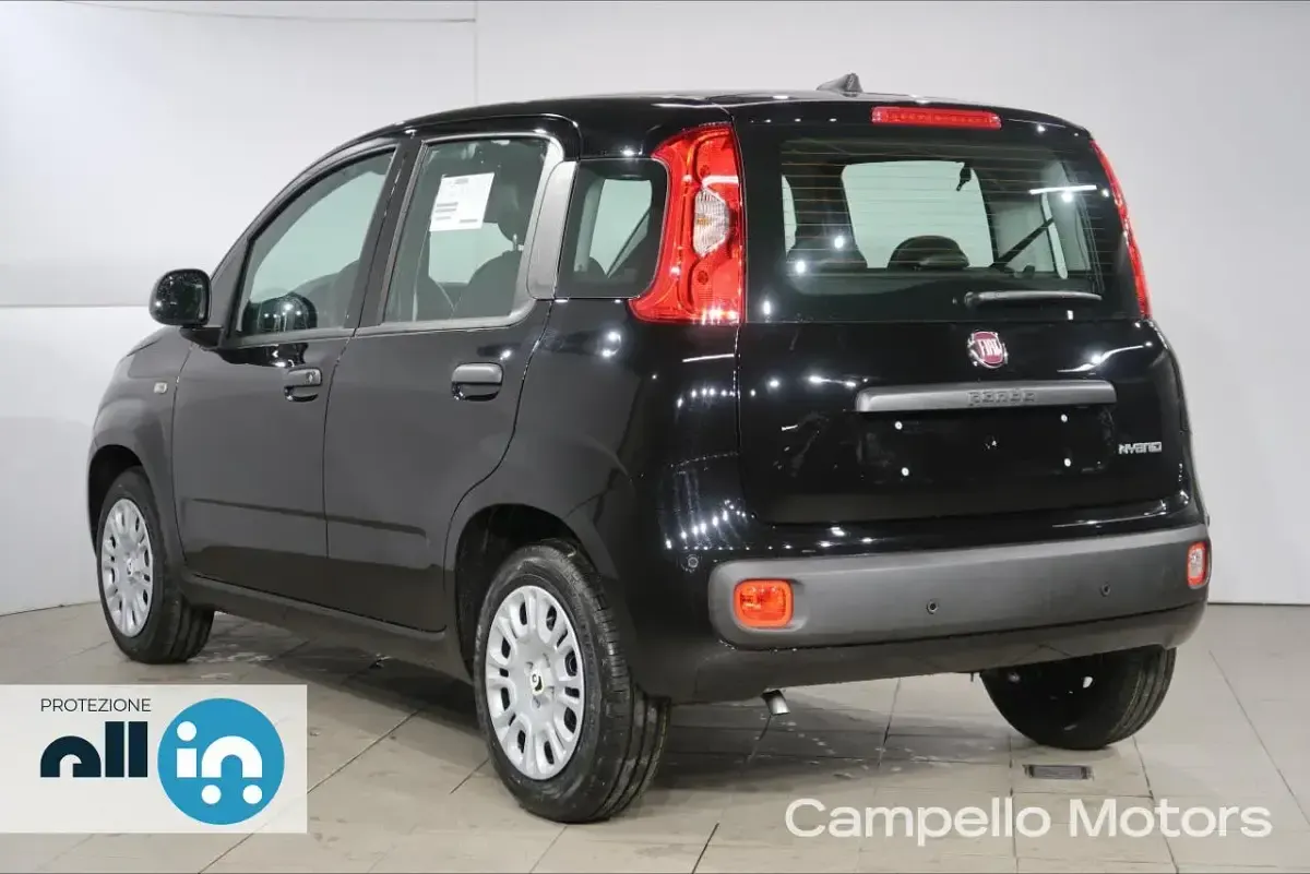 Nuova Fiat Panda 69 CV (50 kW) 2025 Nero cinema Utilitaria