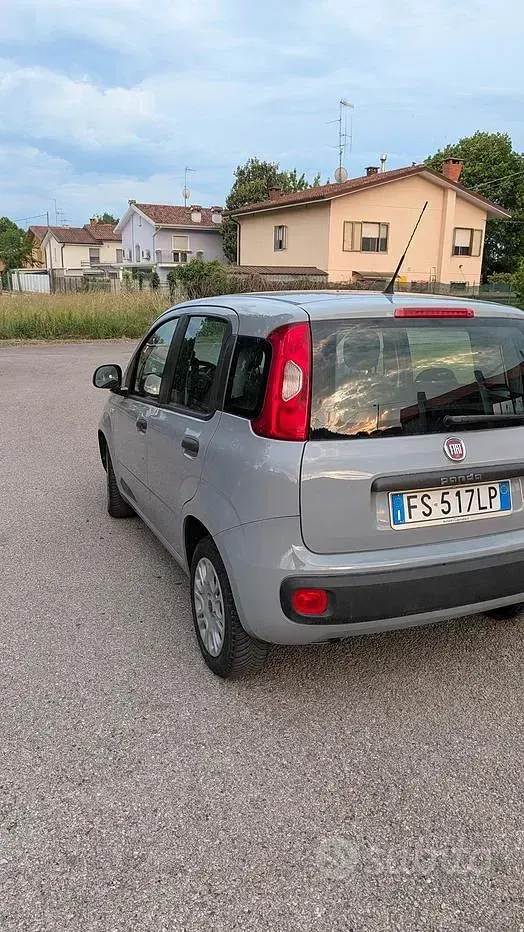 Usata Fiat Panda 69 CV (50 kW) 2018 Grigio Utilitaria