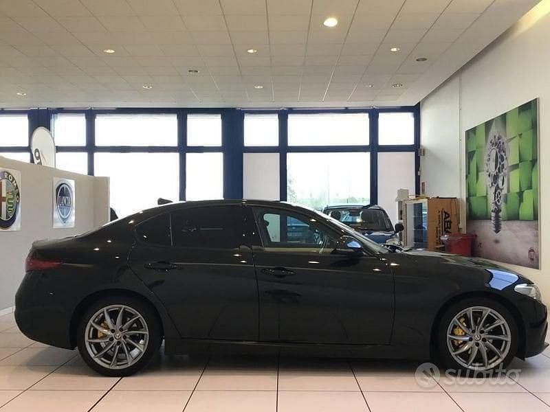 Brugt Alfa Romeo Giulia Executive 160 HK (117 kW) 2020 Sort Sedan