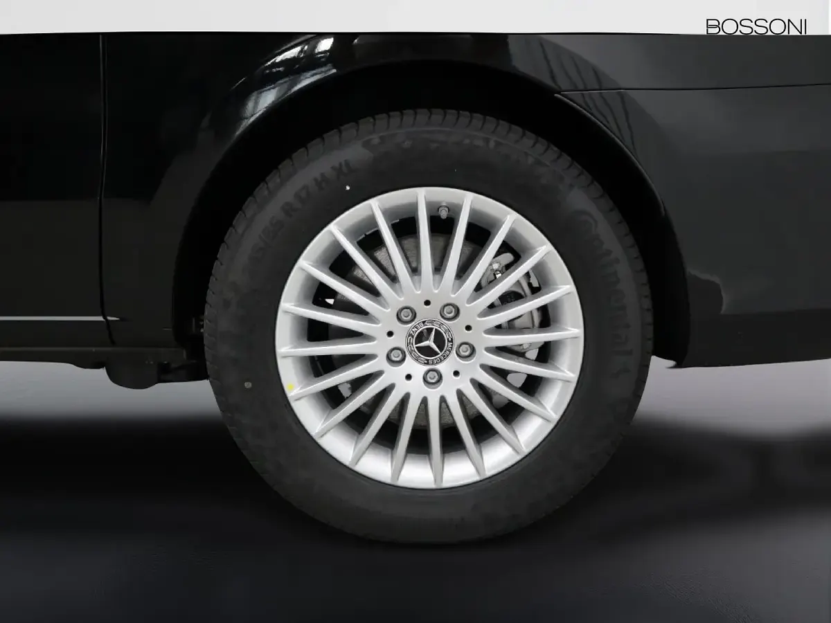 Nuova Mercedes Vito 95 CV (69 kW) 2025 Nero Furgone