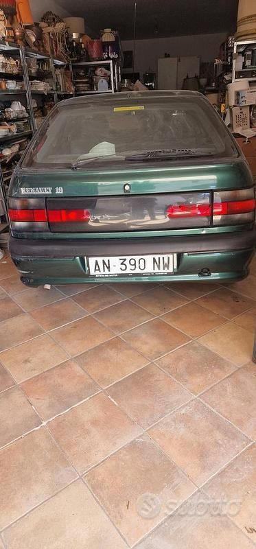 Usata Renault 19 1994 Verde Berlina
