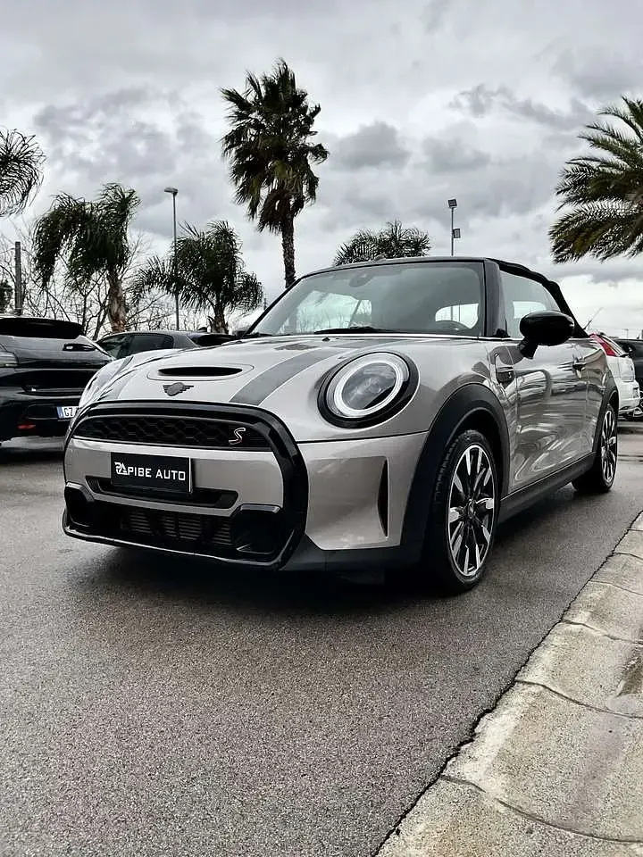 Usata Mini Cooper S Cabriolet 178 CV (130 kW) 2023 Beige Cabrio