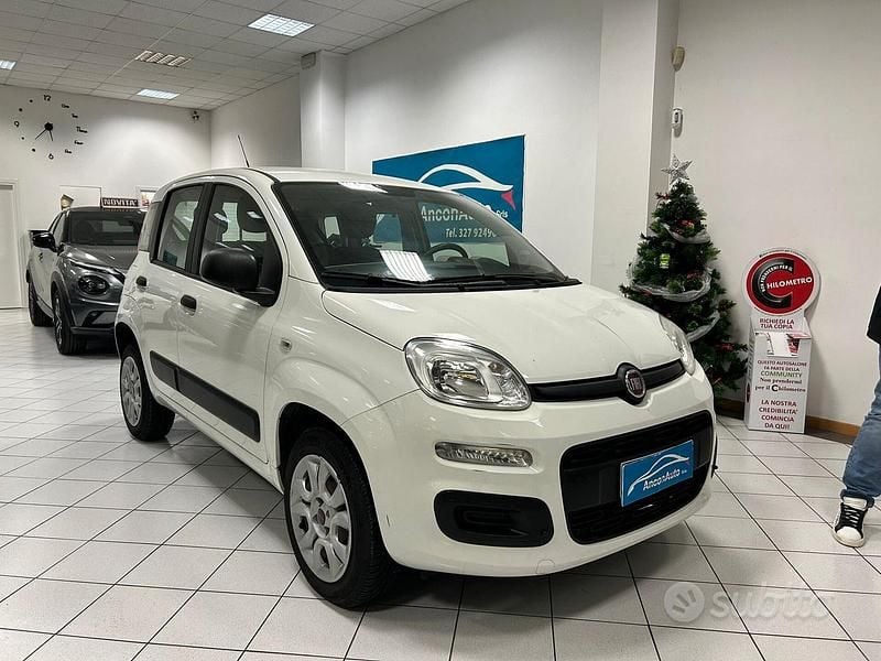 Bianco Usata 2015 Fiat Panda Tre volumi | 5999 € (Buon prezzo) - Immagine 1/4