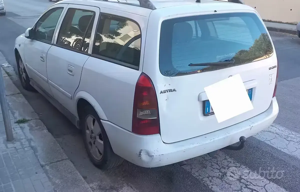 Usata Opel Astra 60 CV (44 kW) 2002 Bianco Station wagon