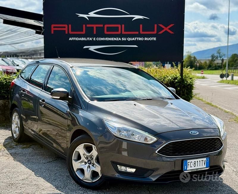 Usata Ford Focus 100 CV (73 kW) 2016 Verde Station wagon