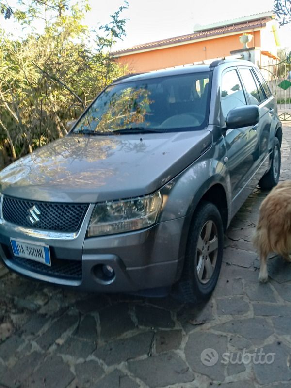 Grigio Usata 2007 Suzuki Vitara SUV | 5000 € (Buon prezzo) - Immagine 1/4