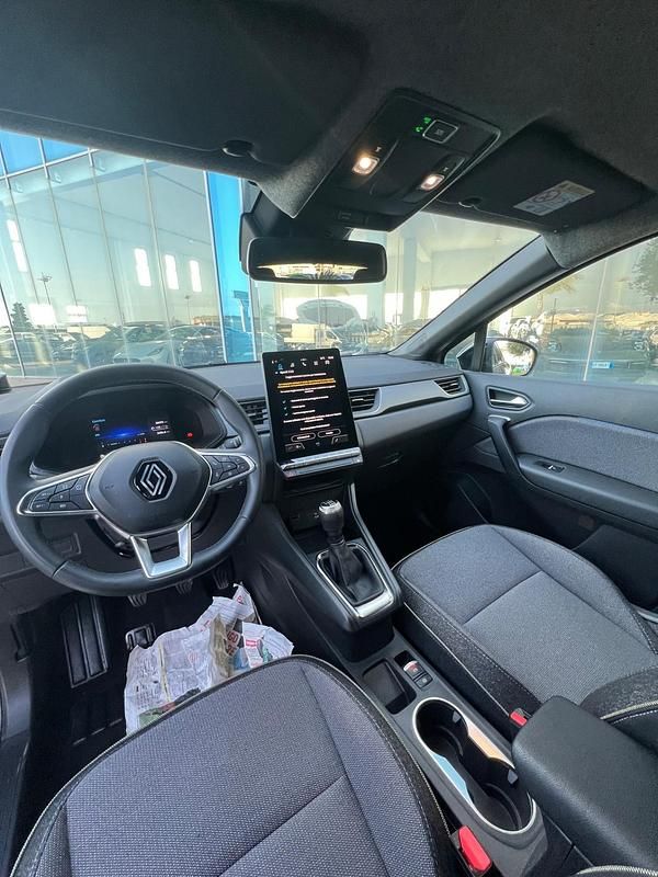 Gebraucht Renault Captur Techno 91 PS (66 kW) 2025 Grau SUV