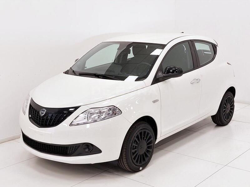 Bianco Usata 2023 Lancia Ypsilon Silver Due volumi | 14.490 € (Cara) - Immagine 1/3