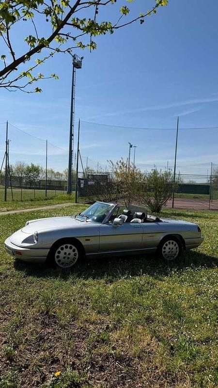 Usata Alfa Romeo Spider 131 CV (96 kW) 1991 Grigio Cabrio
