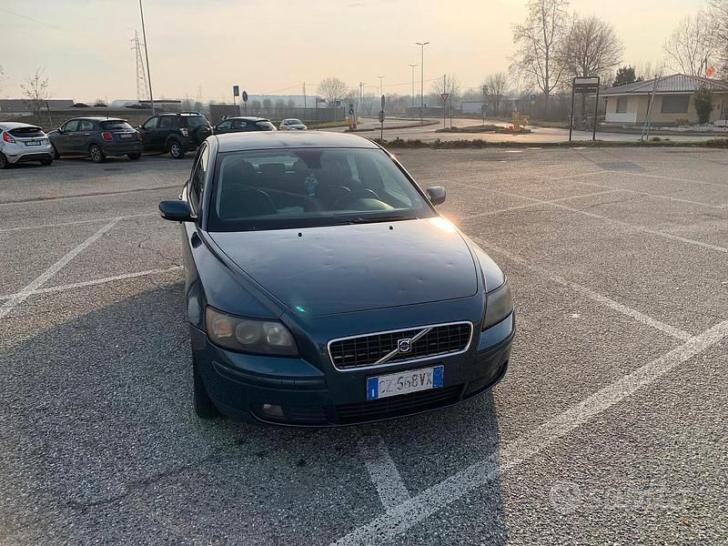 Usata Volvo S40 150 CV (110 kW) 2005 Blu Berlina
