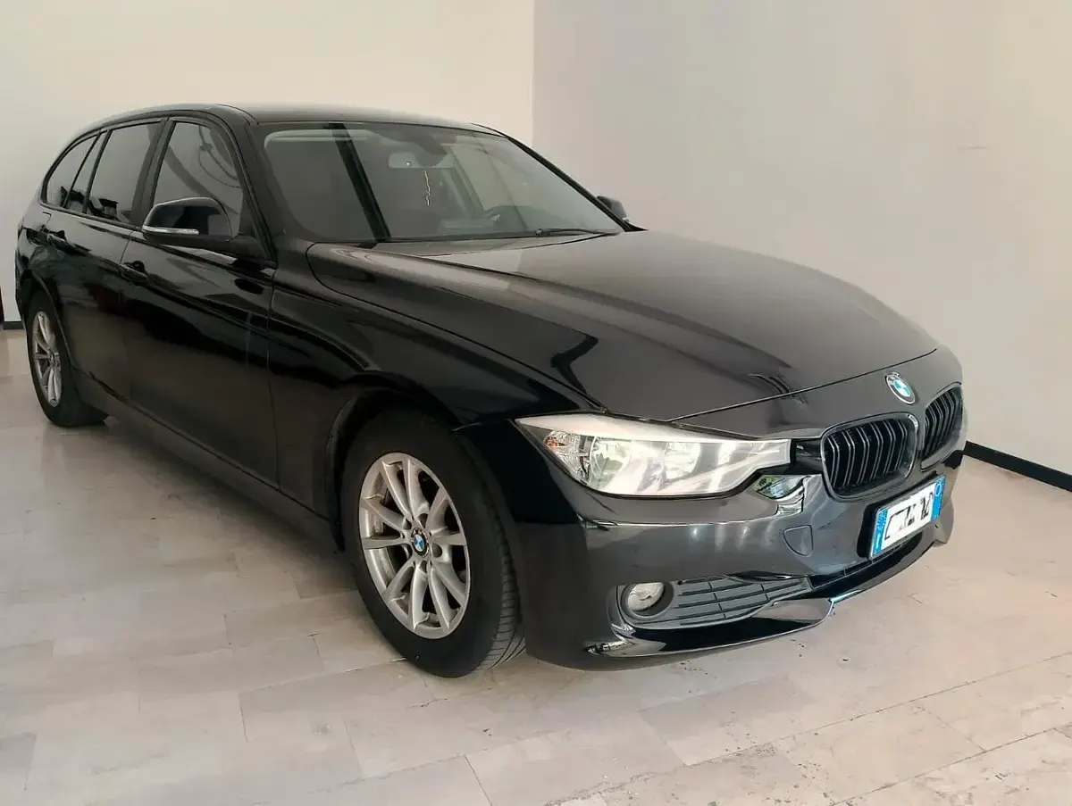Usata BMW 316 Sport Line 115 CV (84 kW) 2014 Nero Station wagon