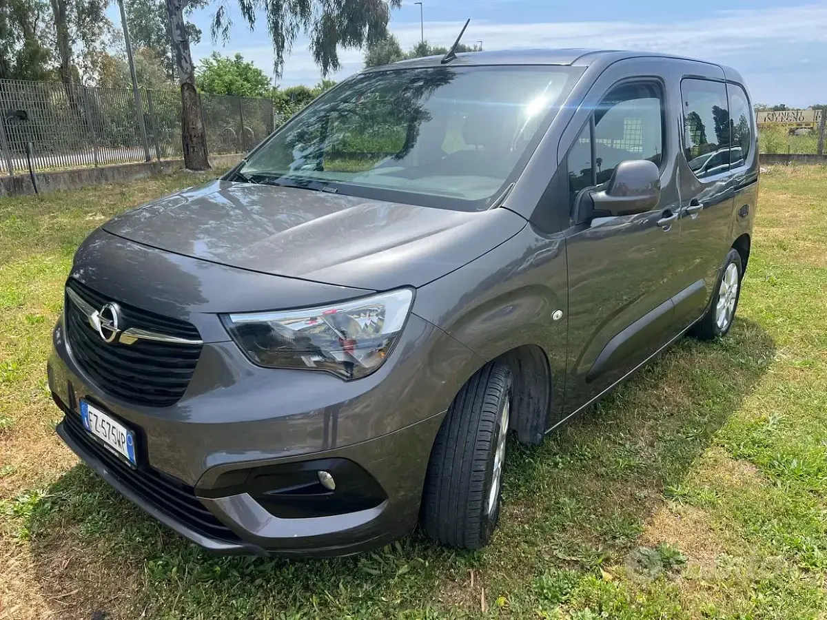 Usata Opel Combo 102 CV (75 kW) 2019 Grigio Monovolume