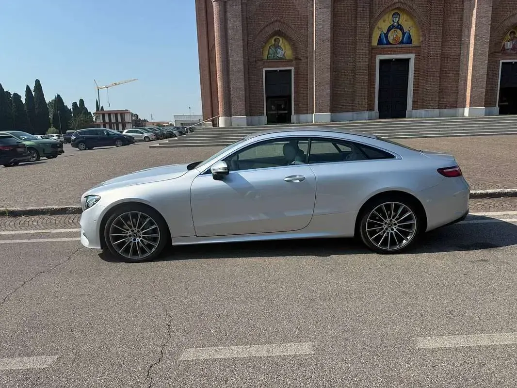 Usata Mercedes E220 Premium 194 CV (142 kW) 2018 Coupé