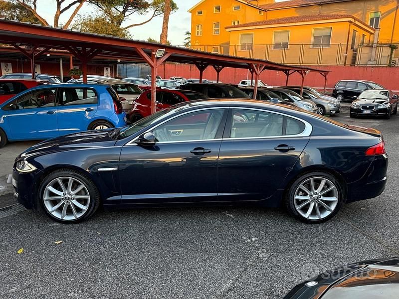 Usata Jaguar XF Premium Luxury 240 CV (176 kW) 2013 Blu Berlina