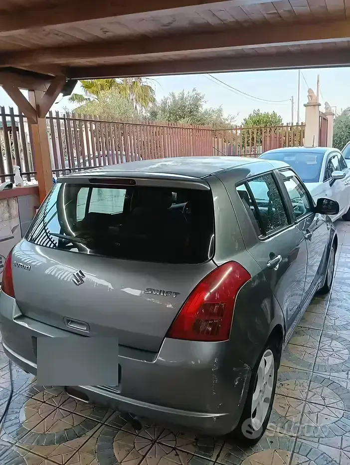 Usata Suzuki Swift 69 CV (50 kW) 2007 Grigio Utilitaria