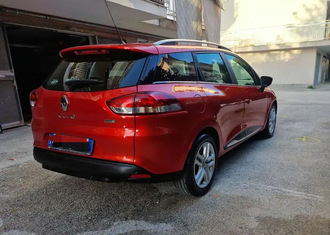 Usata Renault Clio Intens 90 CV (66 kW) 2017 Station wagon