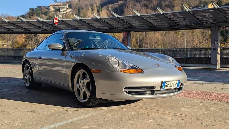 Usata Porsche 911 Carrera 300 CV (220 kW) 1998 Grigio Coupé