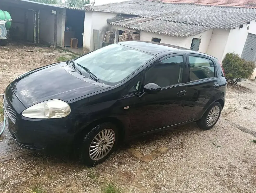 Usata Fiat Grande Punto Active 75 CV (55 kW) 2007 Nero Utilitaria