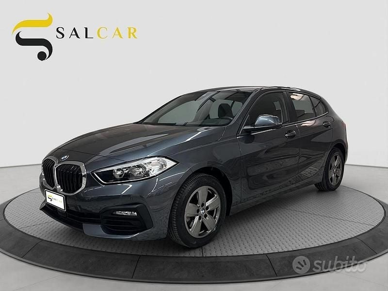 Grigio Usata 2020 BMW 116 Sport Line Due volumi | 15.490 € (Ottimo prezzo) - Immagine 1/4