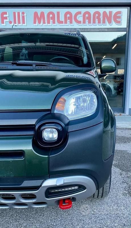 Usata Fiat Panda 4x4 S 90 CV (66 kW) 2015 Verde Utilitaria